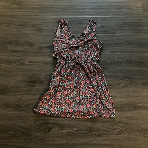 Cute sundress with V back.